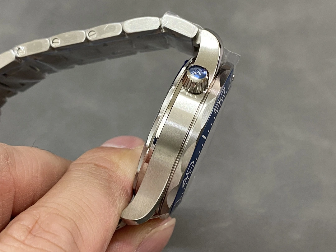 CBD Factory Omega Seamaster Diver 300M 42mm Grey Wave Dial Blue Ceramic Bezel Stainless Steel Bracelet (210.30.42.20.06.001) 1:1 Super Clone – DD8800 Movement Unique 280